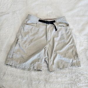 Columbia Beige Men's Outdoor Shorts with Black Webbing Belt